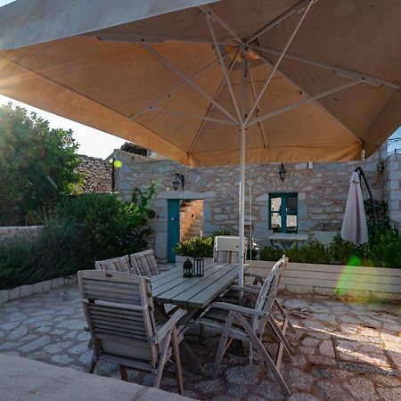 Olea Hotel Pyrgos Dirou Exterior photo