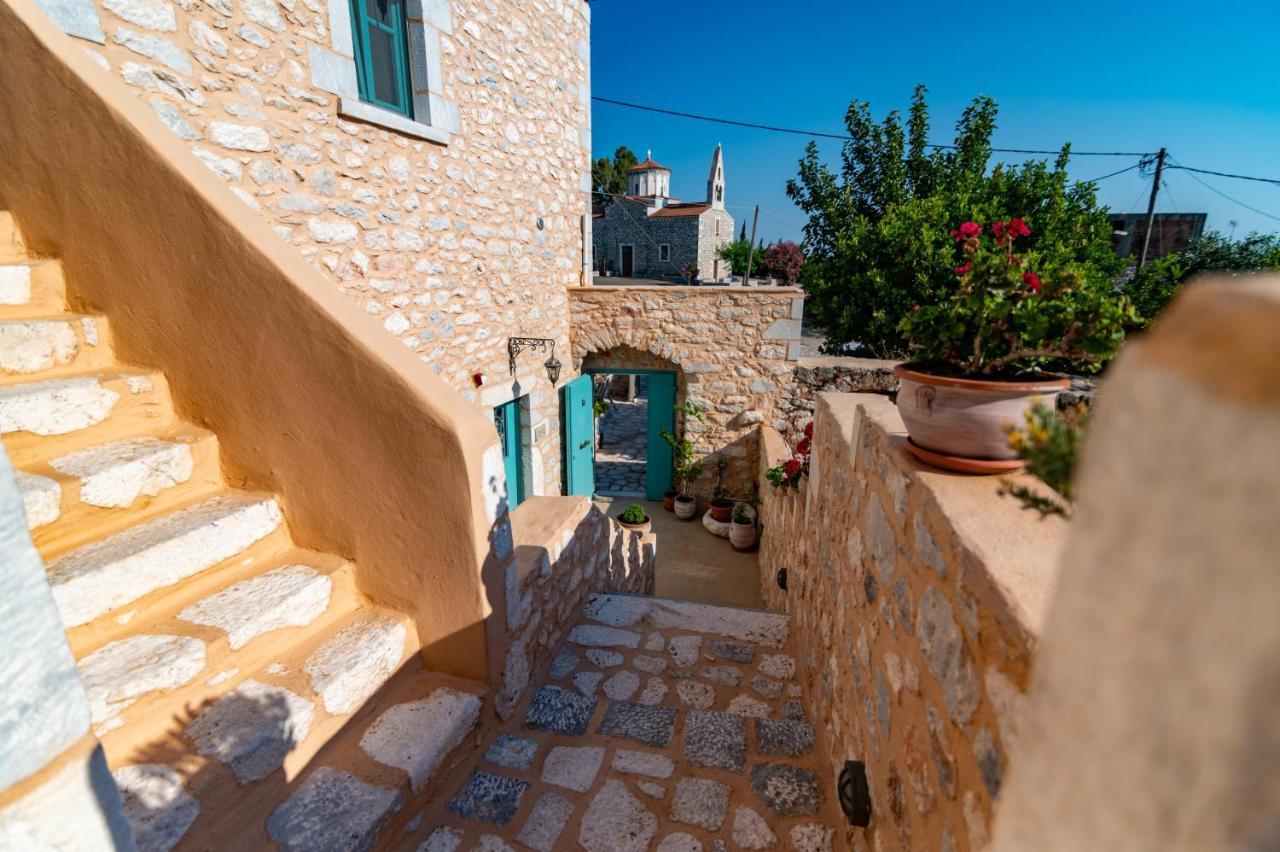 Olea Hotel Pyrgos Dirou Exterior photo