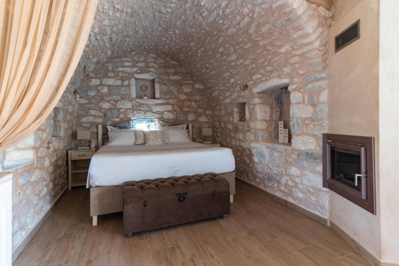 Olea Hotel Pyrgos Dirou Exterior photo