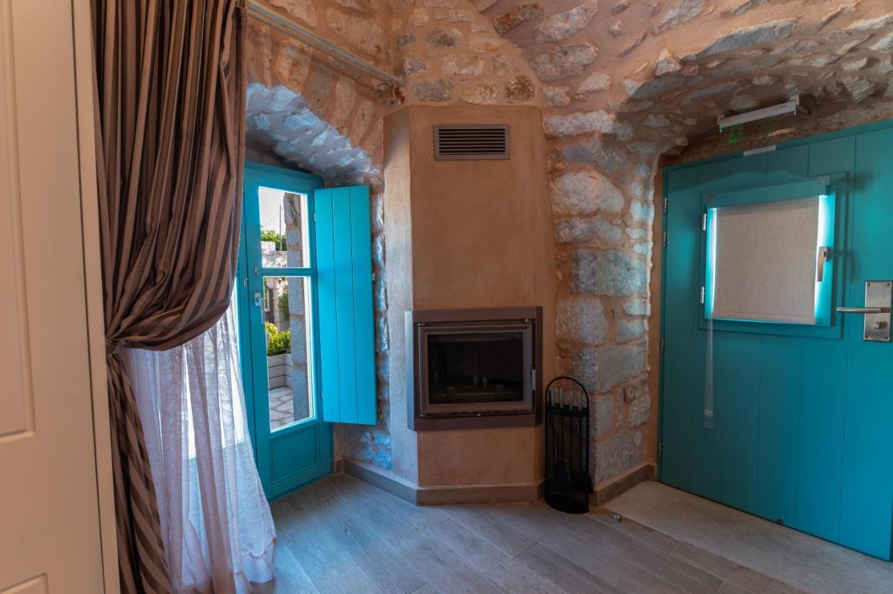 Olea Hotel Pyrgos Dirou Exterior photo