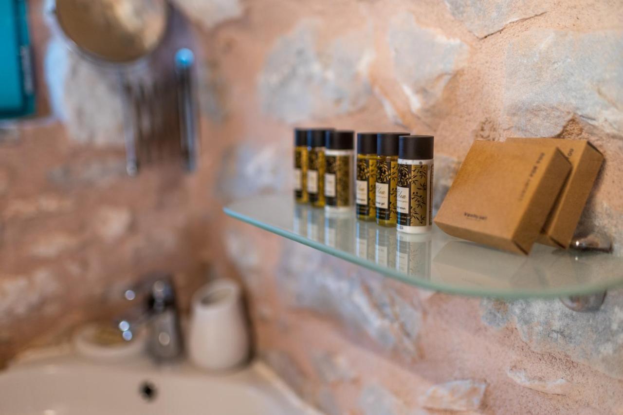 Olea Hotel Pyrgos Dirou Exterior photo