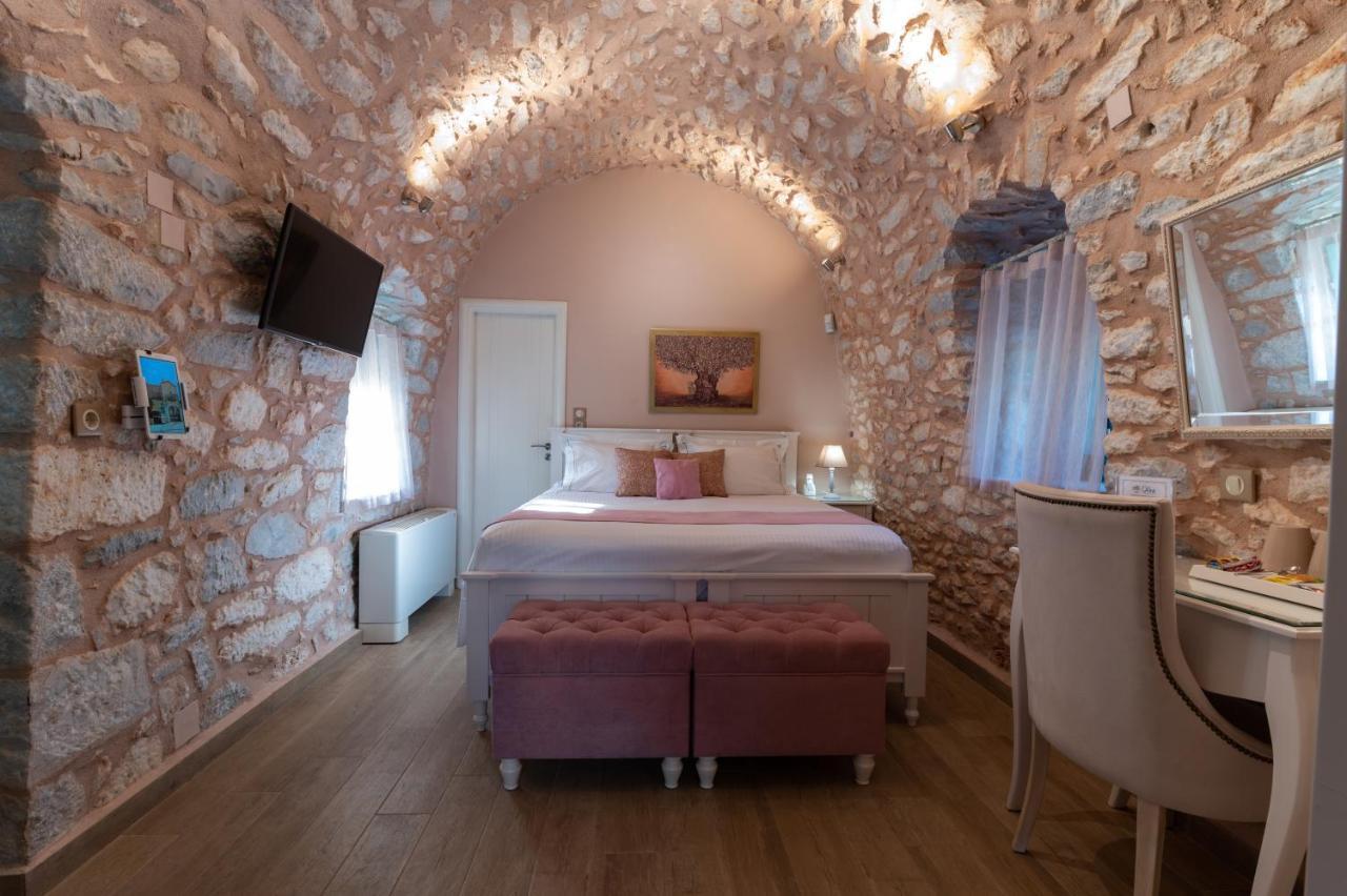 Olea Hotel Pyrgos Dirou Exterior photo