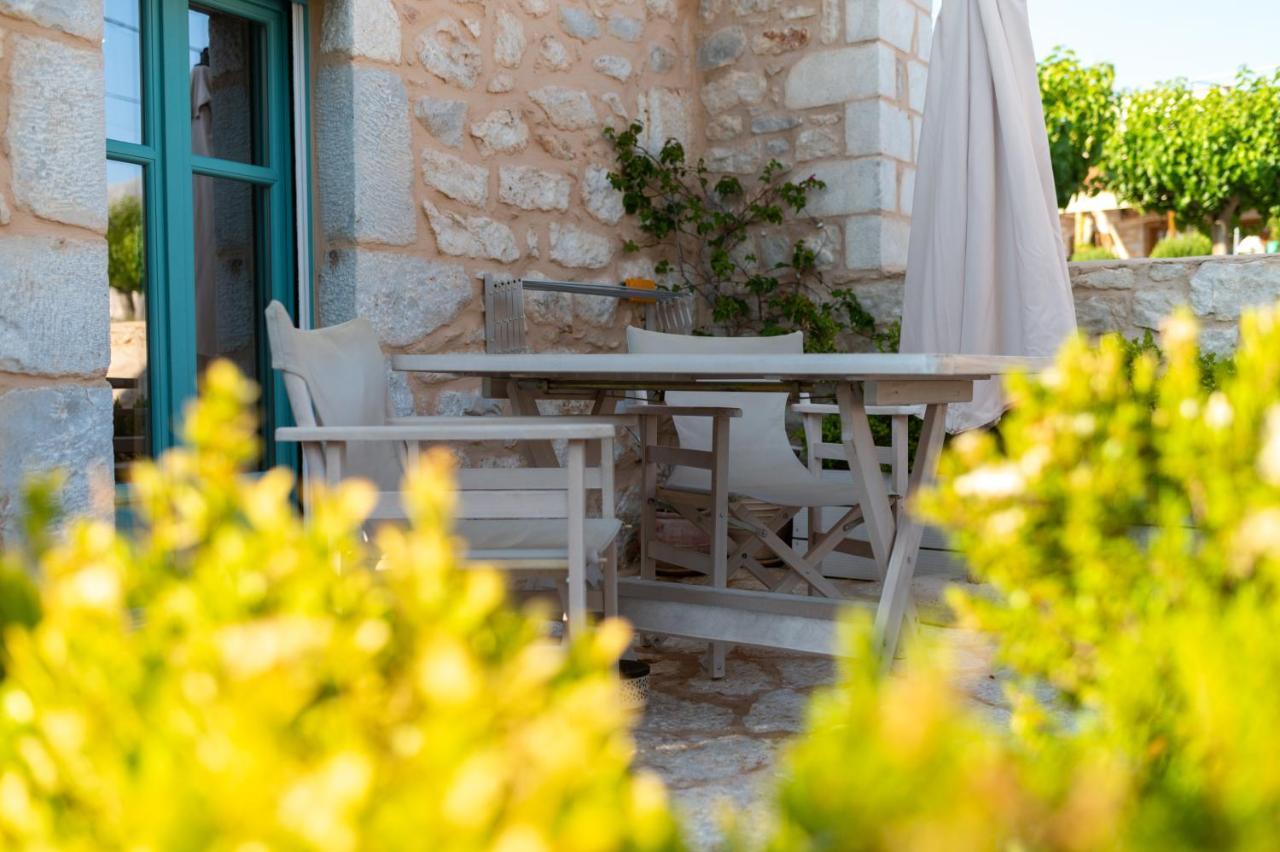 Olea Hotel Pyrgos Dirou Exterior photo