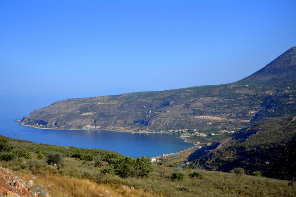 Olea Hotel Pyrgos Dirou Exterior photo